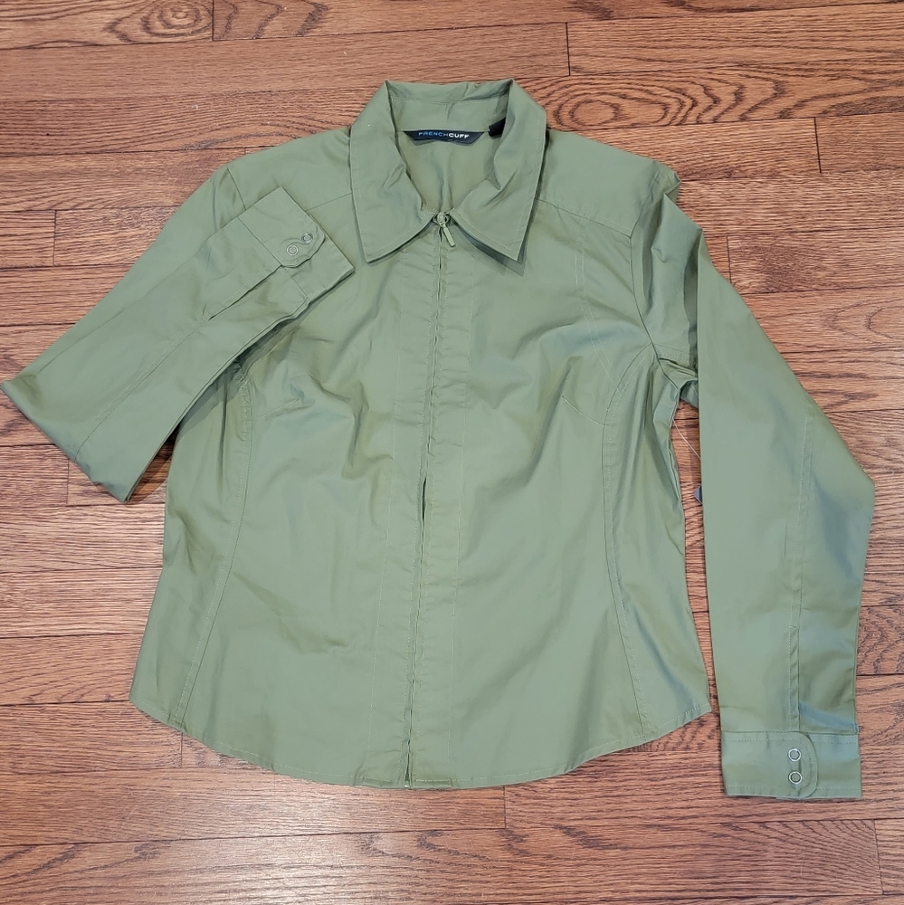 NWT Women's French Cuff Zipperdown Longsleeve Blouse Size M